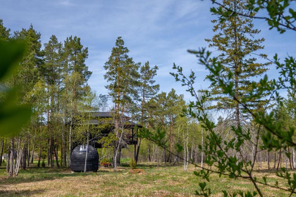 Вилла Sambliku Treehouse Jogisoo Экстерьер фото
